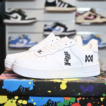 Marcus and Martinus custom on KarlsKicks sneaker