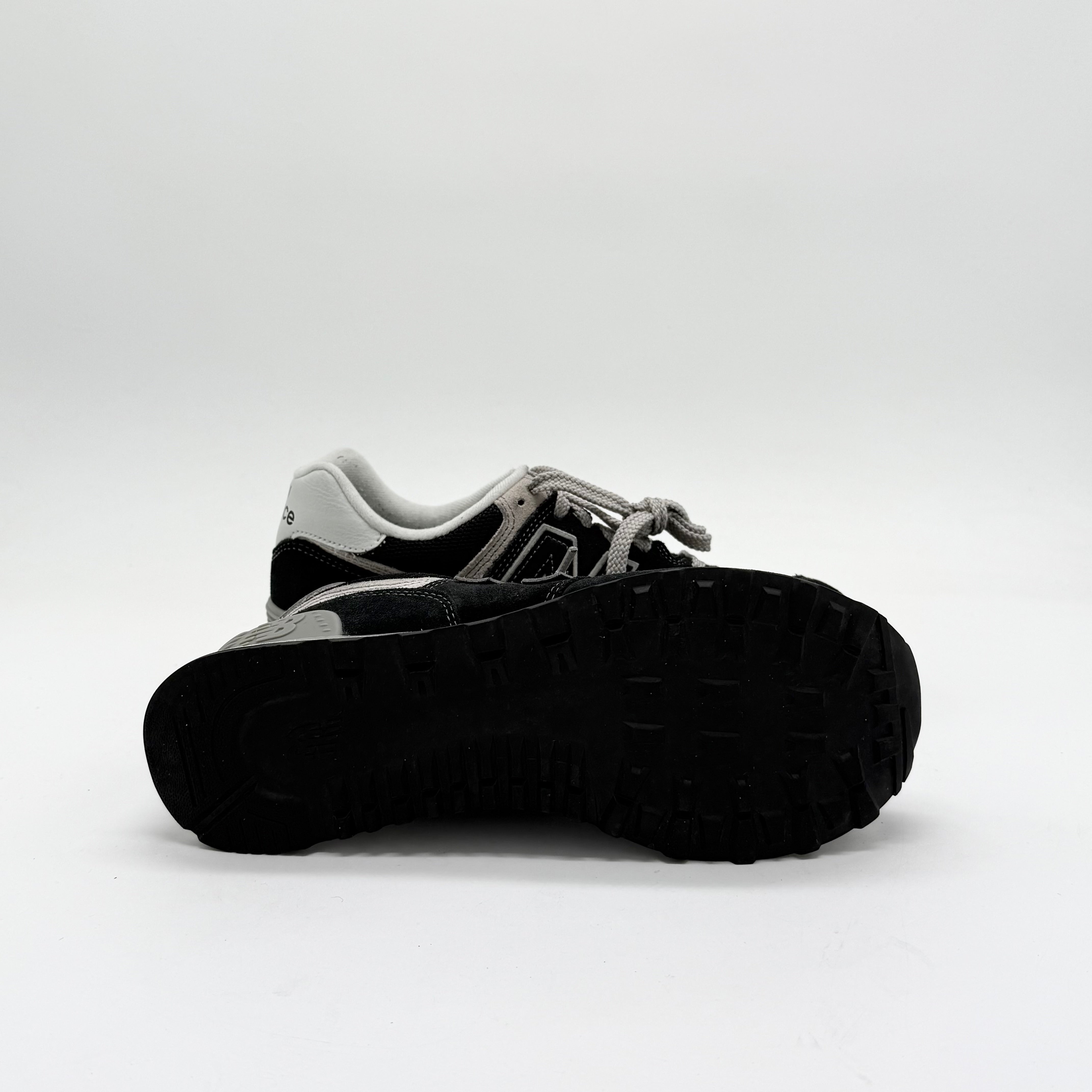 New Balance 574 Black Grey WMNS EU 40